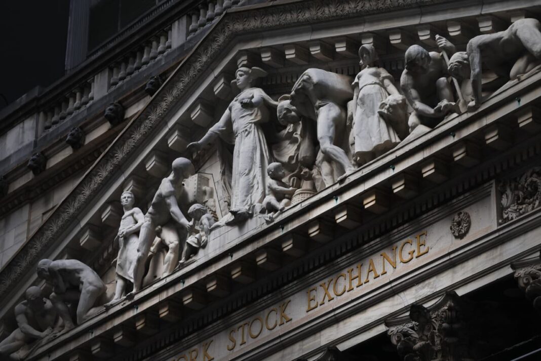 Treasury Yields Post Biggest Drop Since 2023 Banking Crisis: What’s Driving the Bond Market Shift