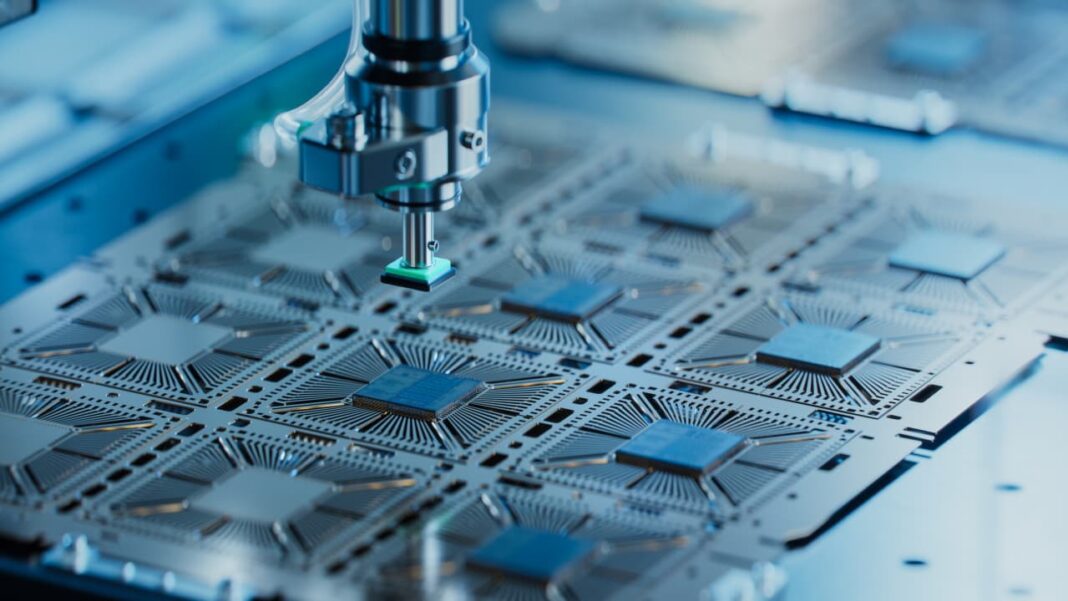 Investors Poured Record Cash Into a Leveraged Chip ETF—Then the AI Trade Turned