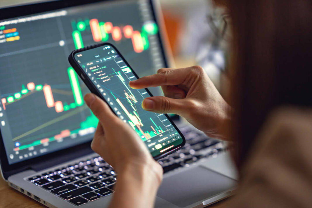 Bond Market Shrugs Off Hot Inflation Reports: What Stock Investors Need to Know