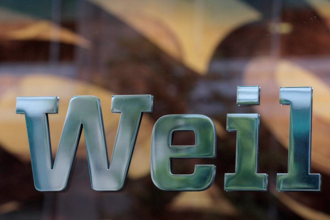 How Weil Gotshal, a Wall Street Legal Giant, Spiraled Into Turmoil