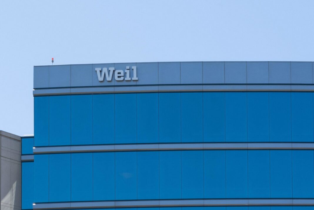 Weil Gotshal to Hold Firmwide Meeting as Leaders Discuss Plan to Wind Down